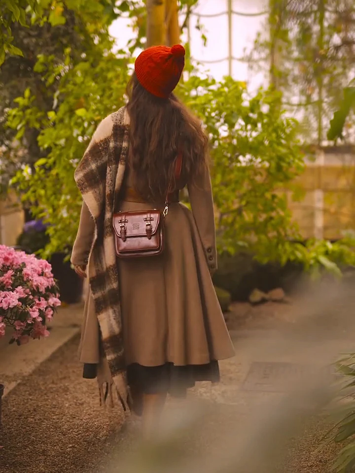 Clara Vintage Shoulder Camera Bag - Image 19