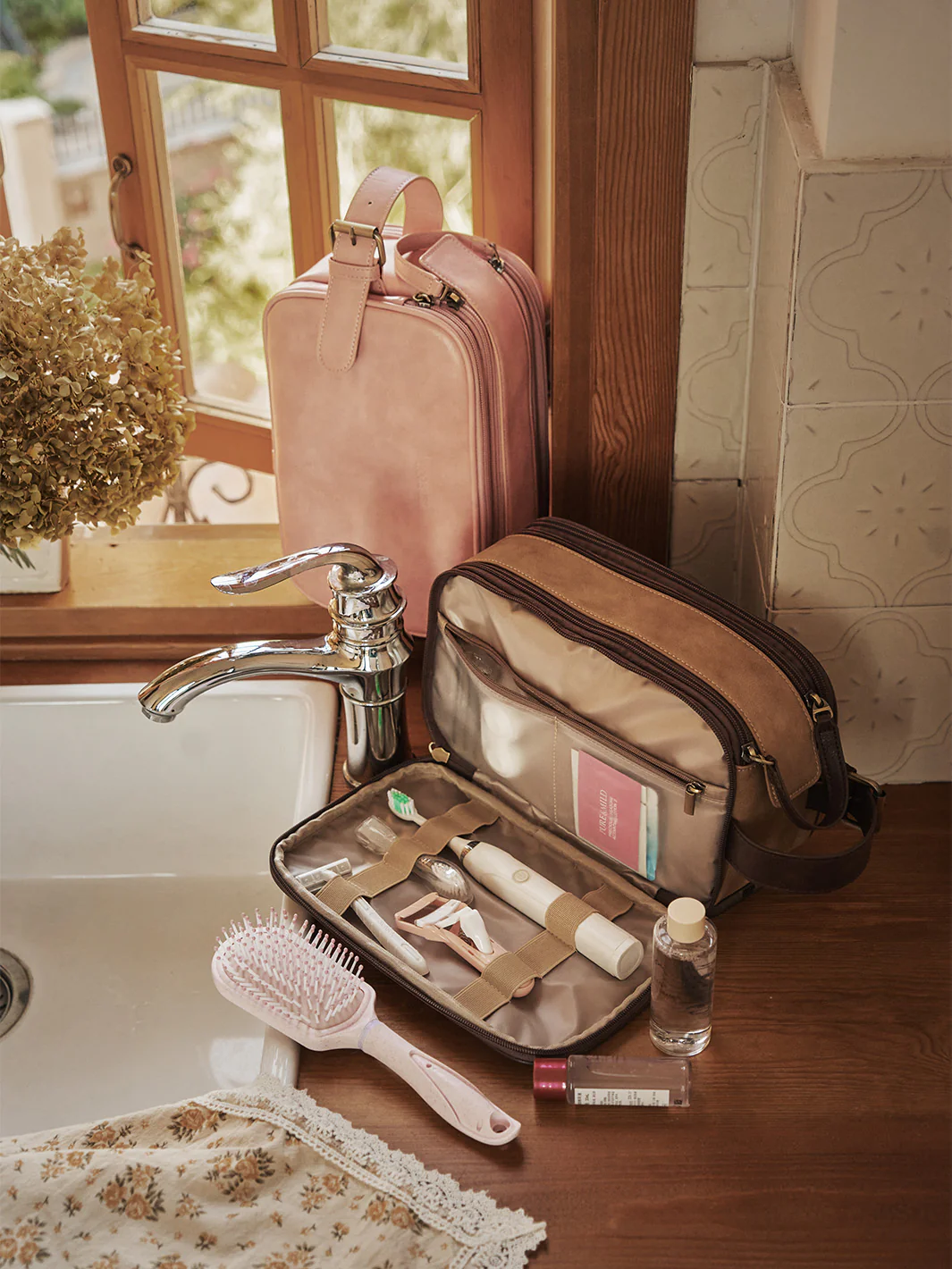 Elena Large Vegan Leather Toiletry Bag - Image 14