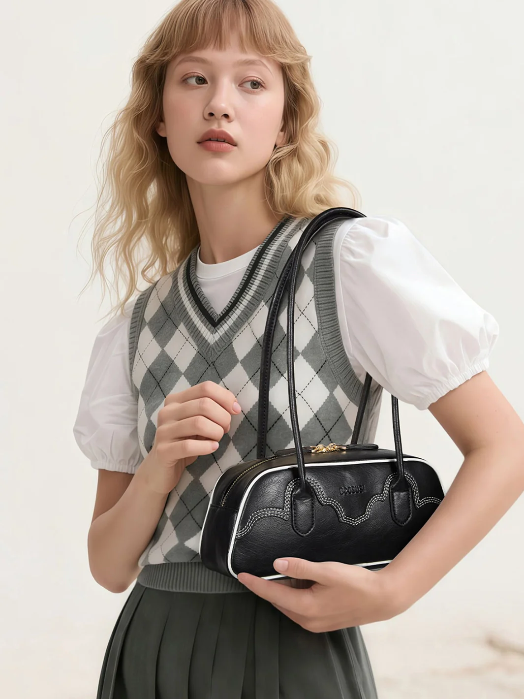 Evelyn Vegan Leather Baguette Bag - Image 15