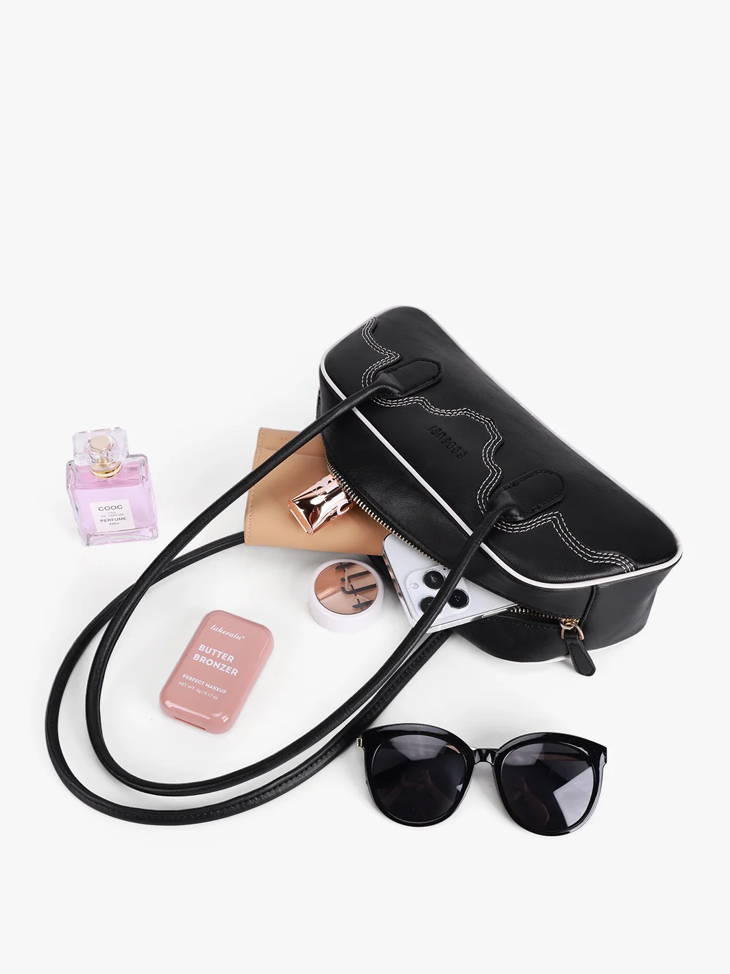 Evelyn Vegan Leather Baguette Bag - Image 6